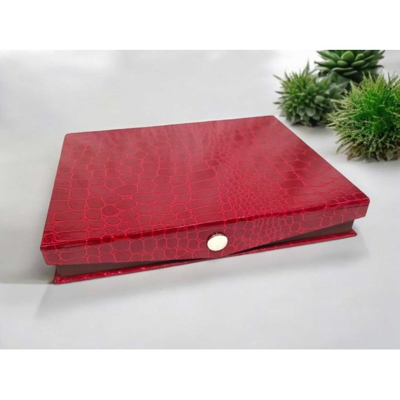 Elegant Red Crocodile Pattern Necklace Box with Button Clasp 19.5CM X 15CM X 3CM BX004