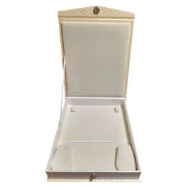 RinGold Luxury Quilted Necklace Set Gift Box with Button Closure and Velvet Interior| 17CM X 15CM X 3CM | Necklace Storage Box | BX019