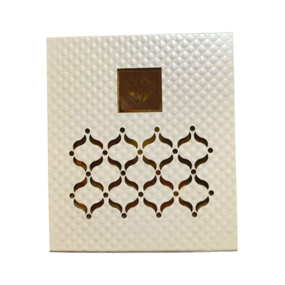 RinGold Luxury Quilted Necklace Set Gift Box with Button Closure and Velvet Interior| 17CM X 15CM X 3CM | Necklace Storage Box | BX019
