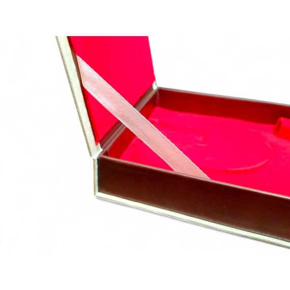 RinGold Necklace Jewellery Box with Velvet Interior | 19.5CMX3.5CMX17CM | Cutwork Design | Premium red velvet interior for luxury finish | Vanity Box (Red Velvet Interior) | BX022