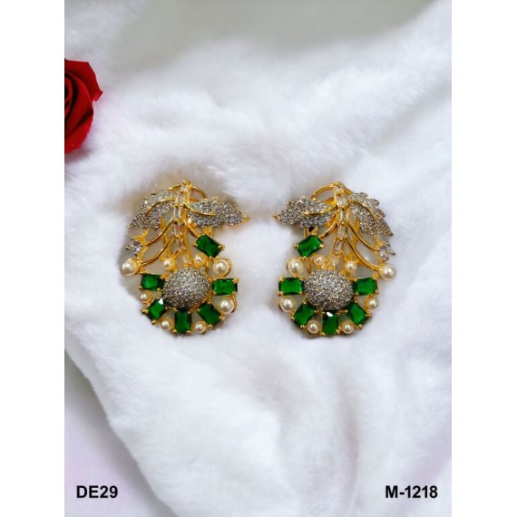 DE29GRGO Stud Earring fancy traditional flower style ethnic gold plated Earrings american diamond jewlery