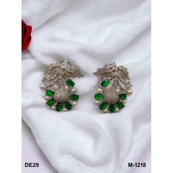 DE29GRRH Stud Earring fancy traditional flower style ethnic gold plated Earrings american diamond jewlery