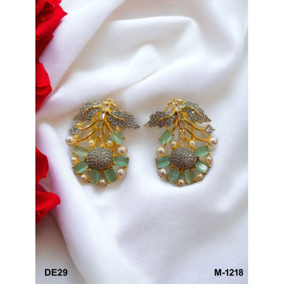 DE29MIGO Stud Earring fancy traditional flower style ethnic gold plated Earrings american diamond jewlery