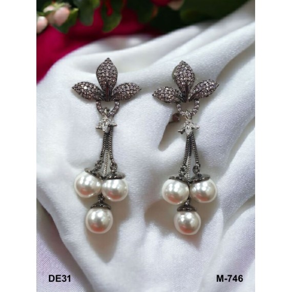 DE31PIRH Small chain Earring fancy traditional flower style ethnic gold plated Earrings american diamond jewlery