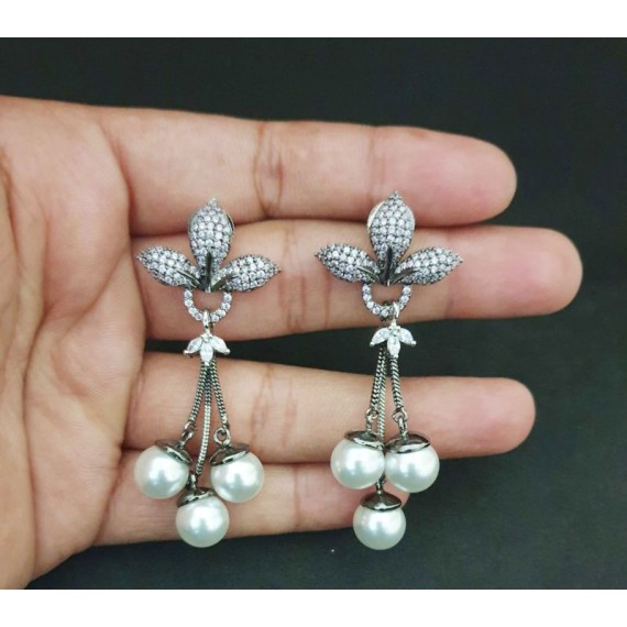 DE31PIRH Small chain Earring fancy traditional flower style ethnic gold plated Earrings american diamond jewlery