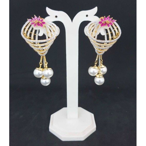 DE33REGO Affordable artificial american diamond gold plated earring