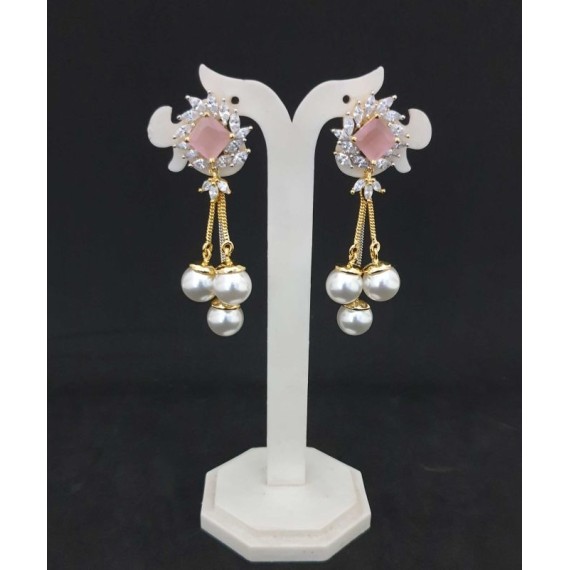 DE37PIGO Affordable artificial american diamond gold plated earring