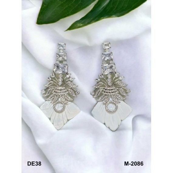 DE38WHRH Affordable artificial american diamond gold plated earring