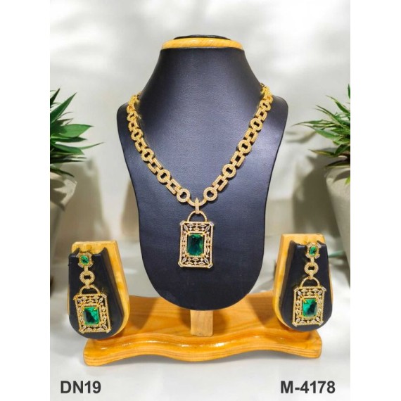 DN19GRGO Fancy Indian american diamond gold plated necklace jewelry set