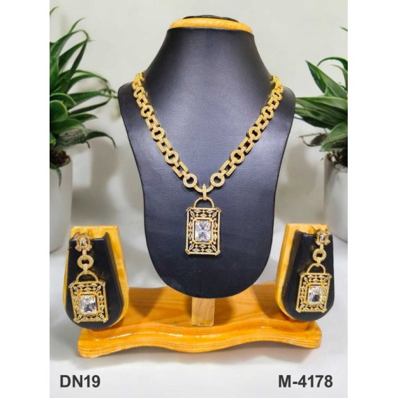 DN19WHGO Fancy Indian american diamond gold plated necklace jewelry set