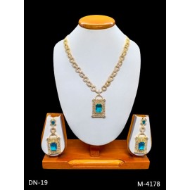 DN19AQGO Fancy Indian american diamond gold plated necklace jewelry set