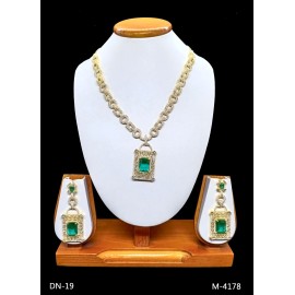 DN19GRGO Fancy Indian american diamond gold plated necklace jewelry set