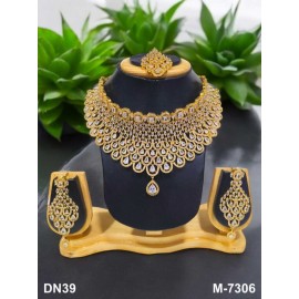 Indian Fashion Jewellery Plated Forming Necklace Set for Womens Ethnic Hook Gold Brass Women's Alloy New Design Indian DN39WHGO