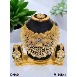 Indian Bridal Jewellery Set for Orthodox Women Gold Plated Alloy Chain Necklace with Ethnic Gold Brass DN40WHGO