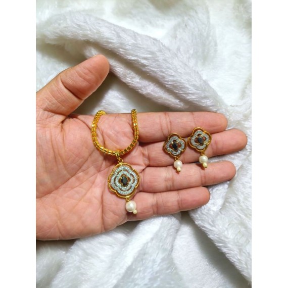 Charming Clover Pendant Set with Pearl Drops | D228BKGO