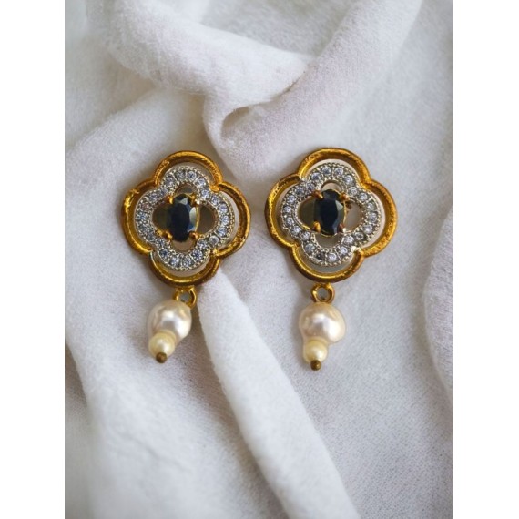 Charming Clover Pendant Set with Pearl Drops | D228BKGO
